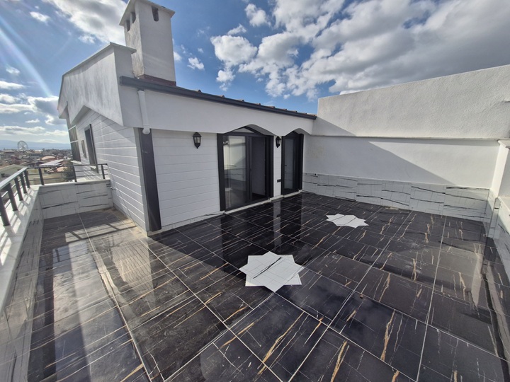 AKÇAY MERKEZ CEMİLTEMEL SATILIK MANZARALI 3+1 TERASLI DUBLEKS