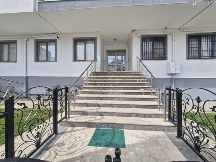 EDREMİT ALTINKUM SATILIK MASRAFSIZ ARA KAT 1+1 DAİRE 100426 NO:1006